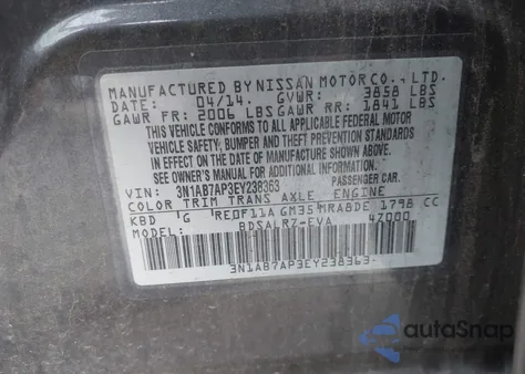 2014 Nissan Sentra Sr z USA, uszkodzony, nr VIN 3N1AB7AP3EY238363